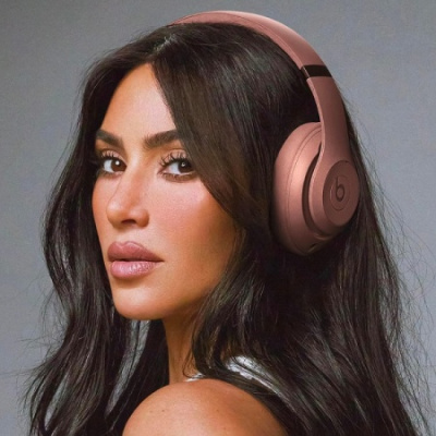 Beats Studio Pro (Kim Kardashian), Earth